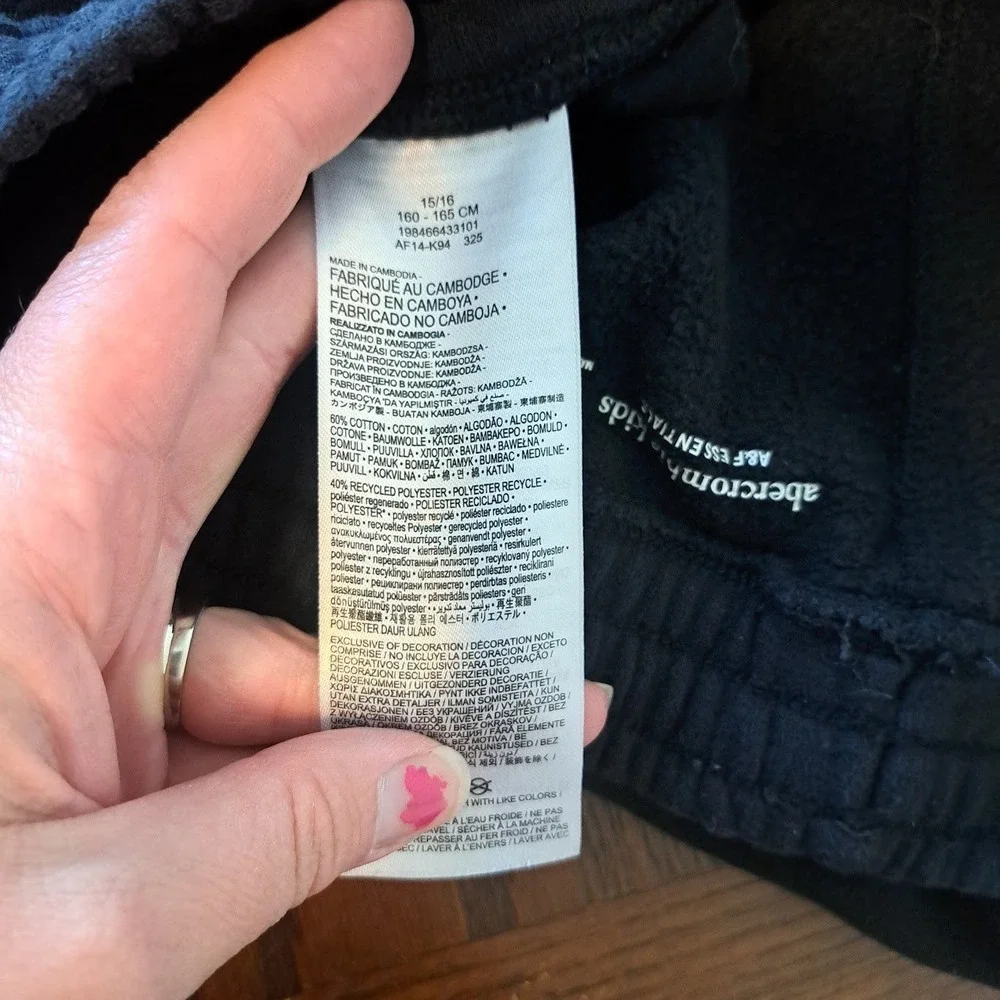 Abercrombie Kids A&F Essentials Black Fleece Jogger Sweatpants Size 15/16 XL